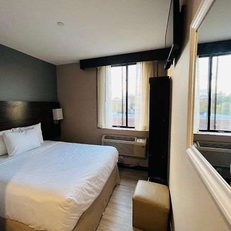 Rockaway Hotel New York Exterior photo